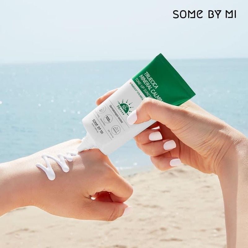 Kem Chống Nắng Dành Cho Da Mụn Some By Mi Truecica Mineral Calming Tone-up Suncream SPF50+ PA++++ 50ml