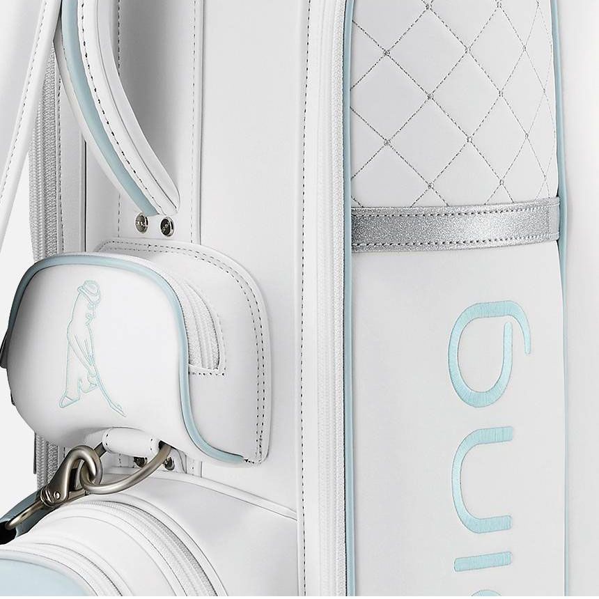 Túi gậy golf có bánh xe và tay kéo 2022 SC Q1 100450 | PINGẢnh cận chi tiết túi gậy golf có bánh xe và tay kéo 2022 SC Q1 100450 | PING