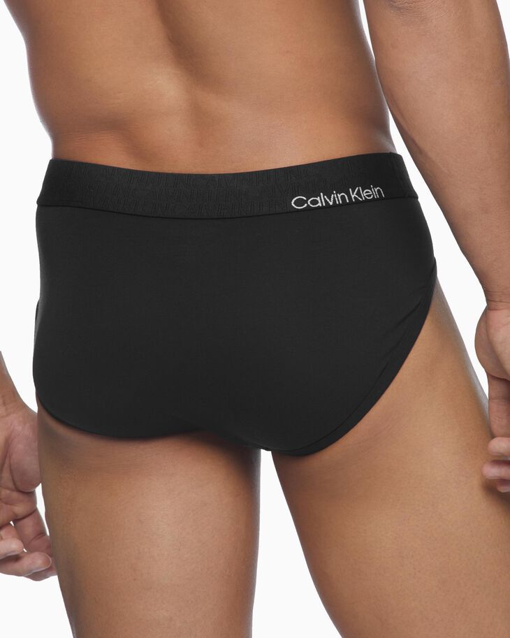 Calvin Klein - Quần lót nam Contour Pouch Brief NB21-2614