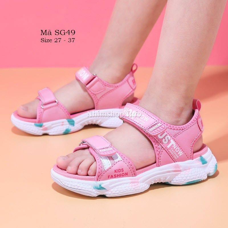 Dép sandal bé gái 3 - 12 tuổi siêu nhẹ quai ngang màu hồng thời trang đi học đi biển mùa hè khỏe khoắn và năng động SG49
