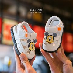 Dép sandal tập đi cho bé trai bé gái 0 - 18 tháng da mềm họa tiết mickey đáng yêu TD50