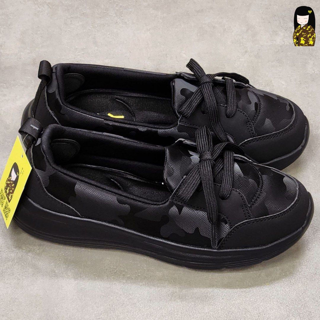 Giày Kirei Walk on Breathable Cột dây BG Đen Camo