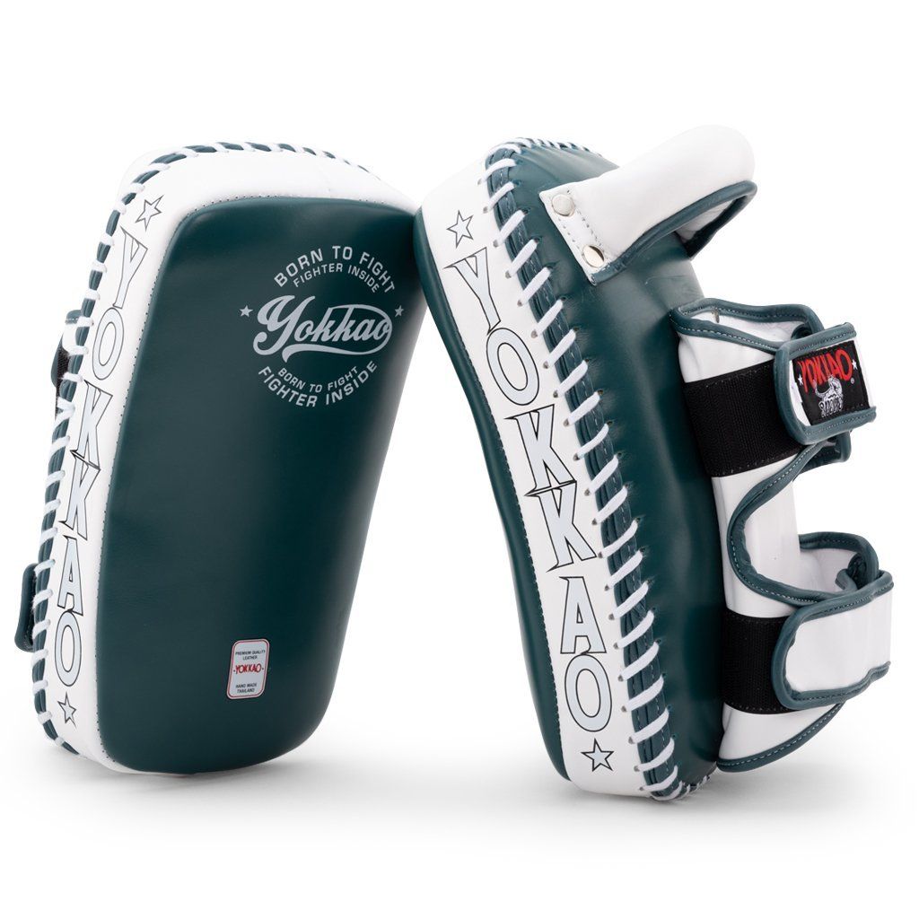Đích Đá Yokkao Kypcl-8 Curved Kicking Pads Matrix Petroleum/White