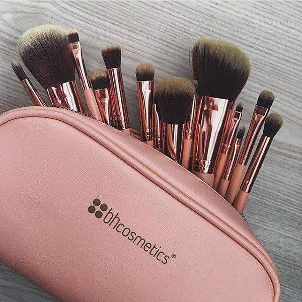 Bộ Cọ BH cosmetics BH Chic 14 Piece Brush Set with Cosmetic Case