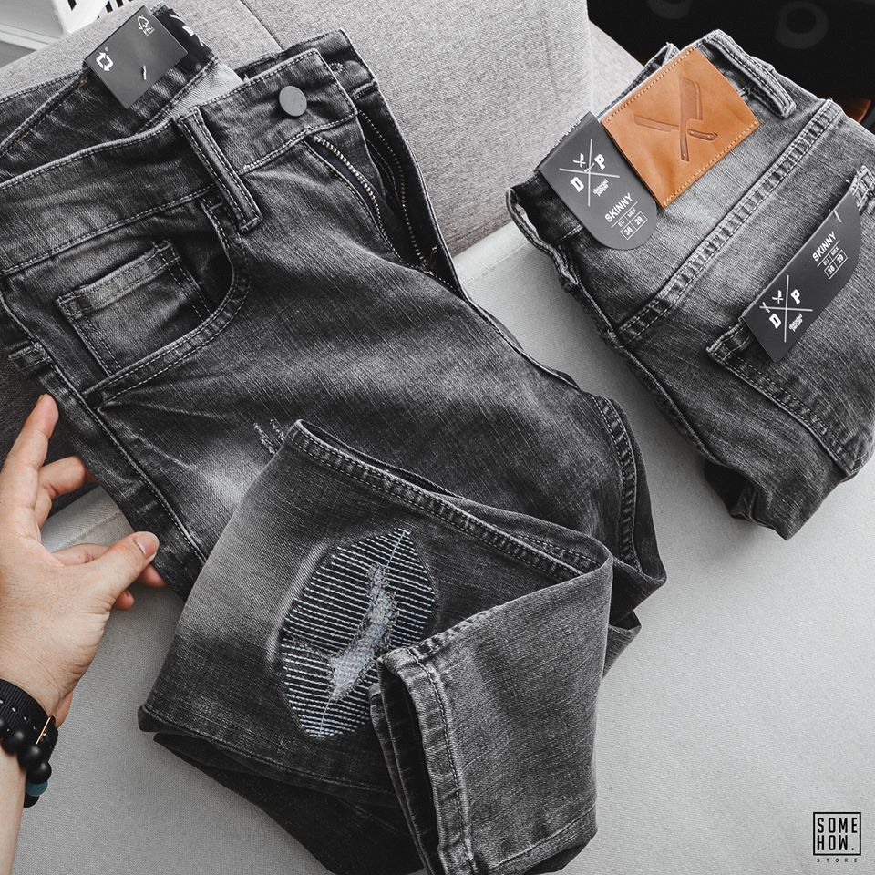 Jeans D.P Grey Wash Embr.