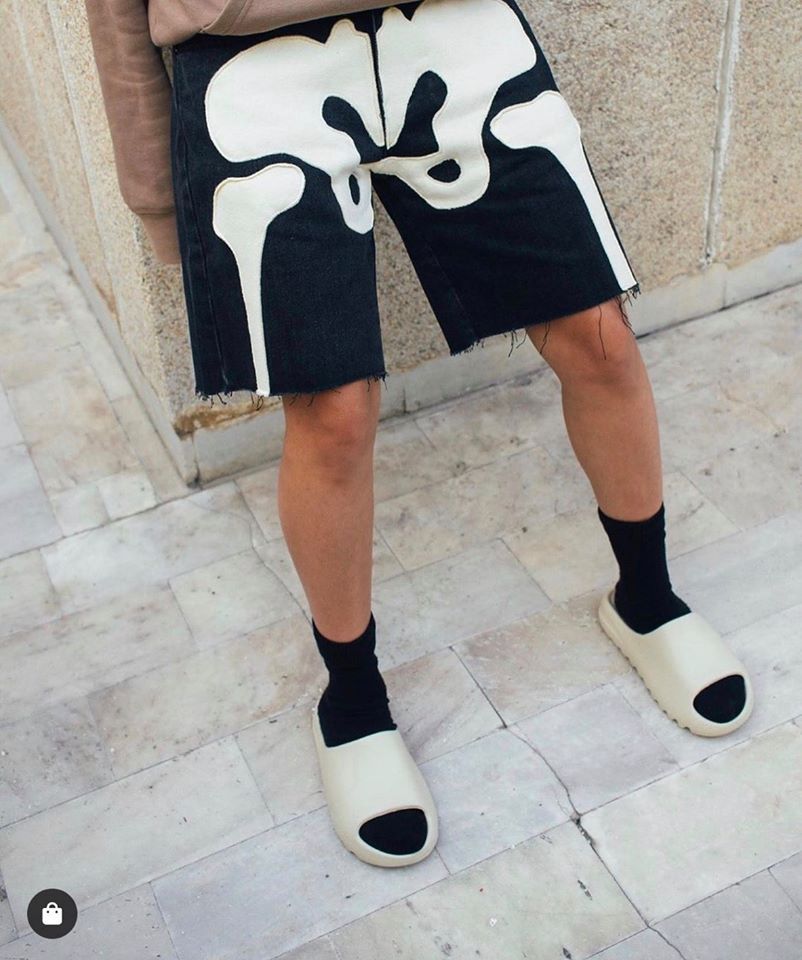 Short Jean Inf Đen In Trắng