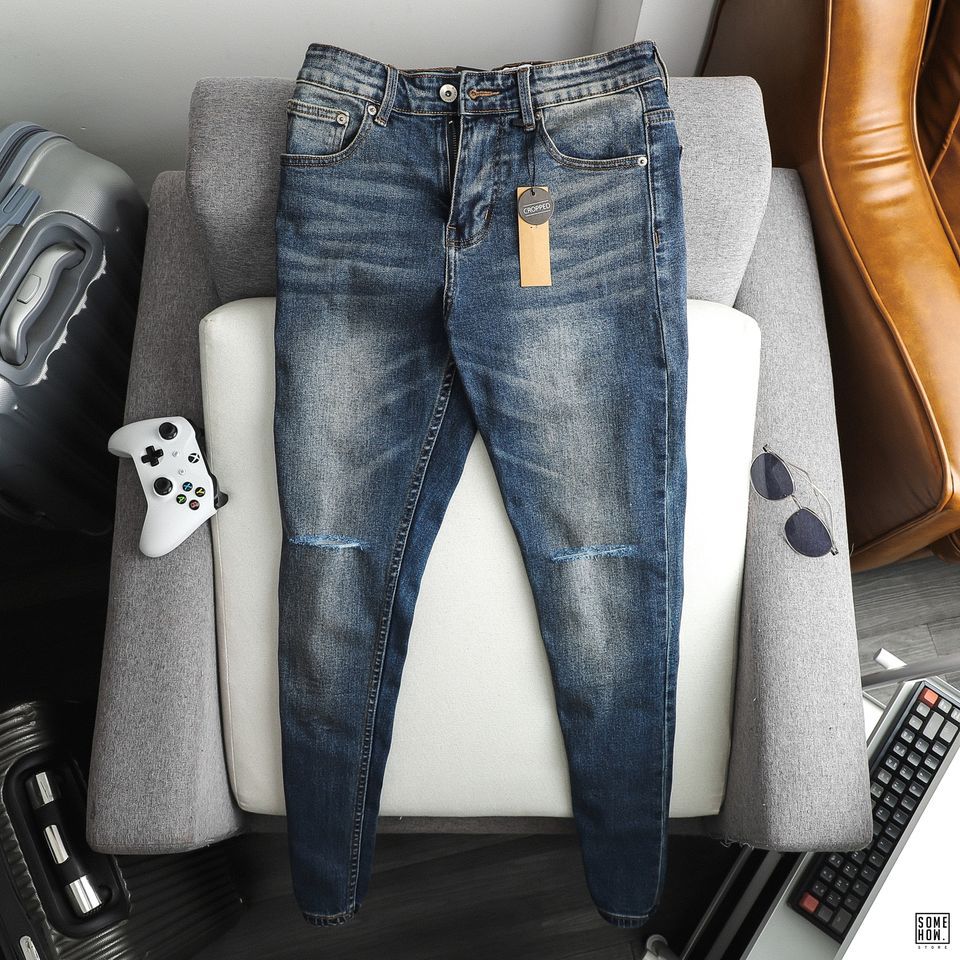 Quần Jean Rách Gối Wash Vàng