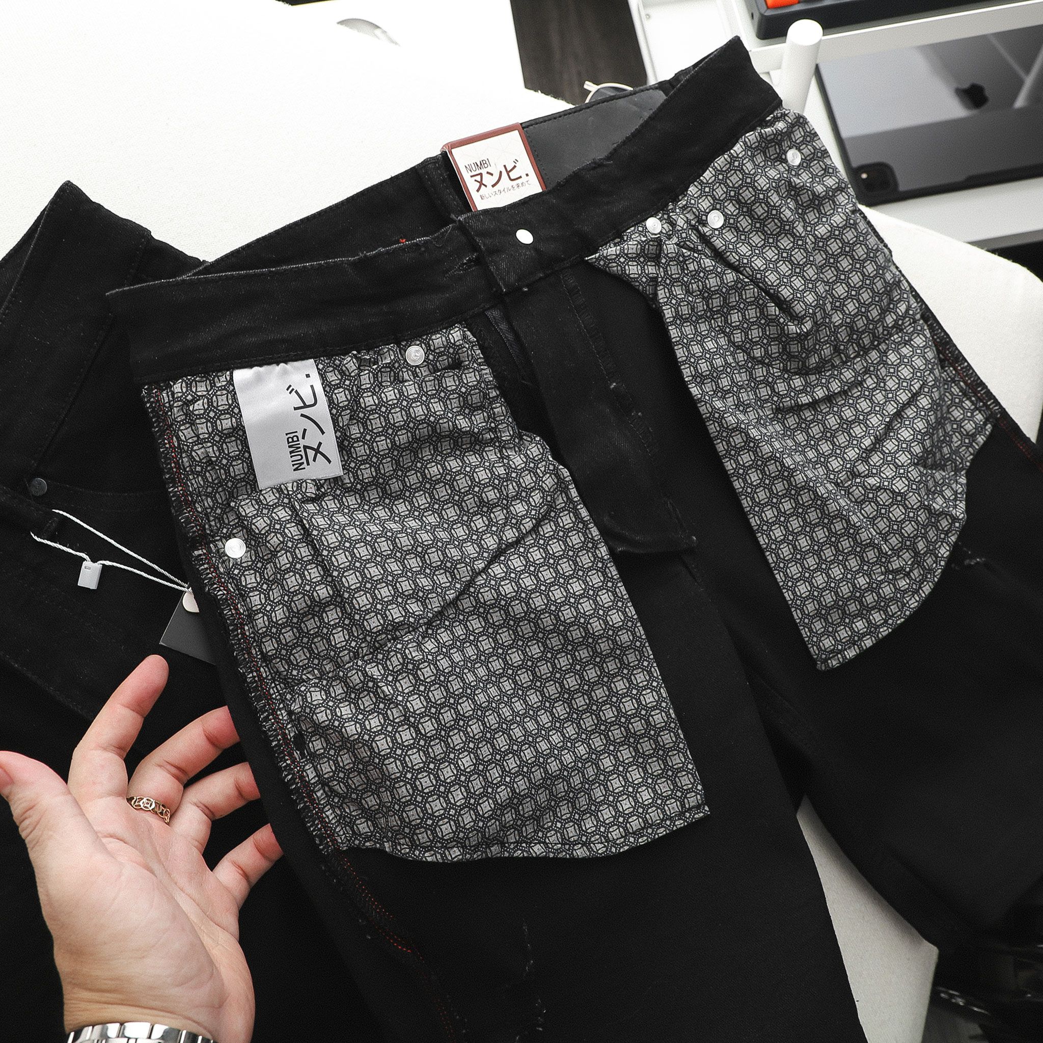 Short Numbi Jean Đen Ripped