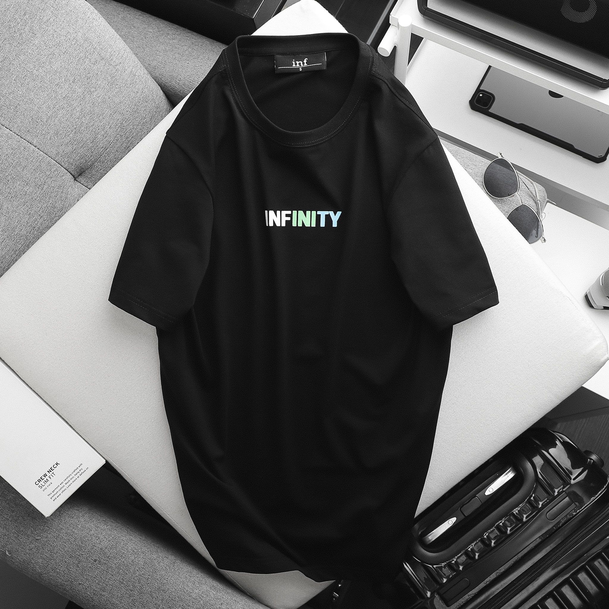 Áo Thun Inf Gradient Logo ĐT