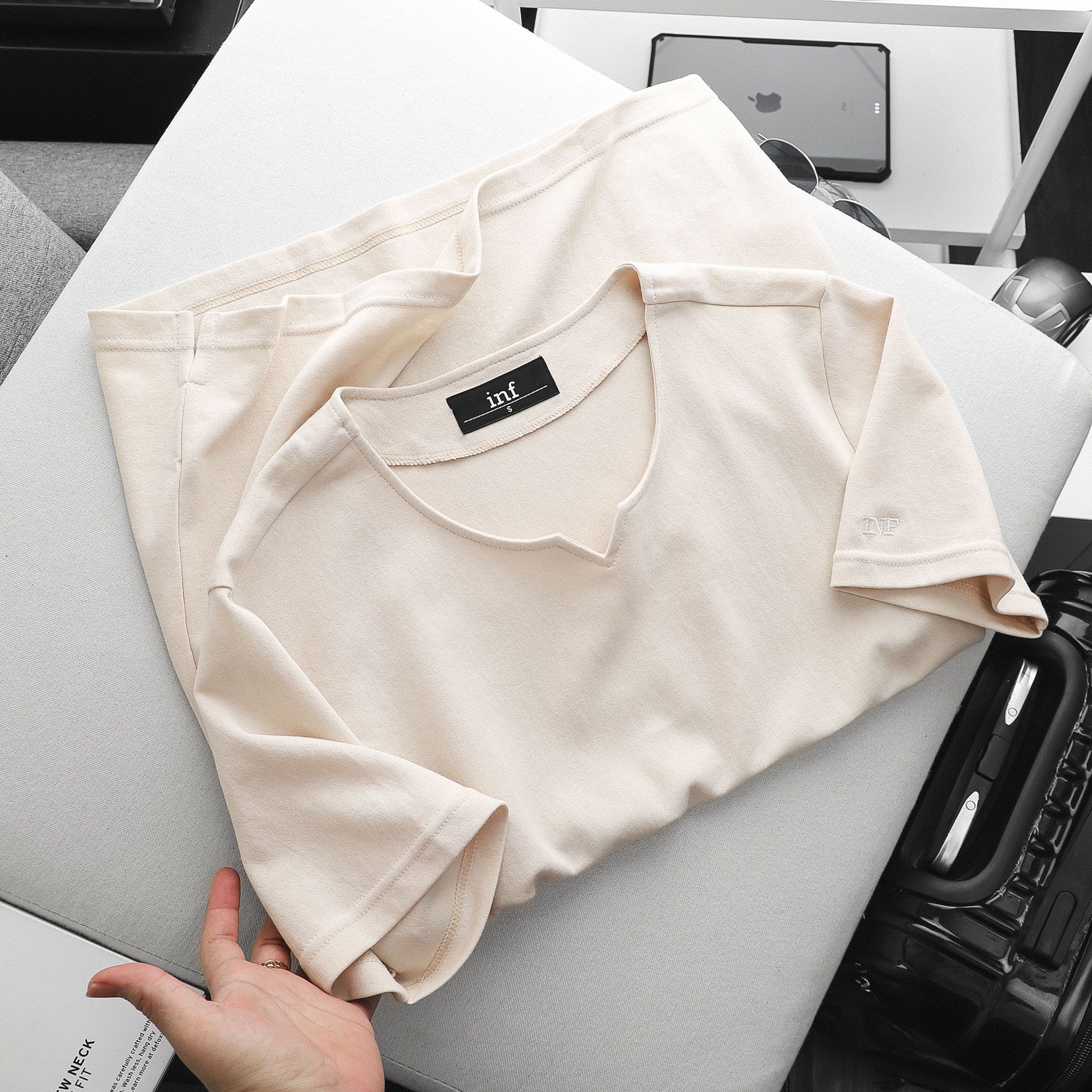 Áo Thun Inf Cổ V 3M