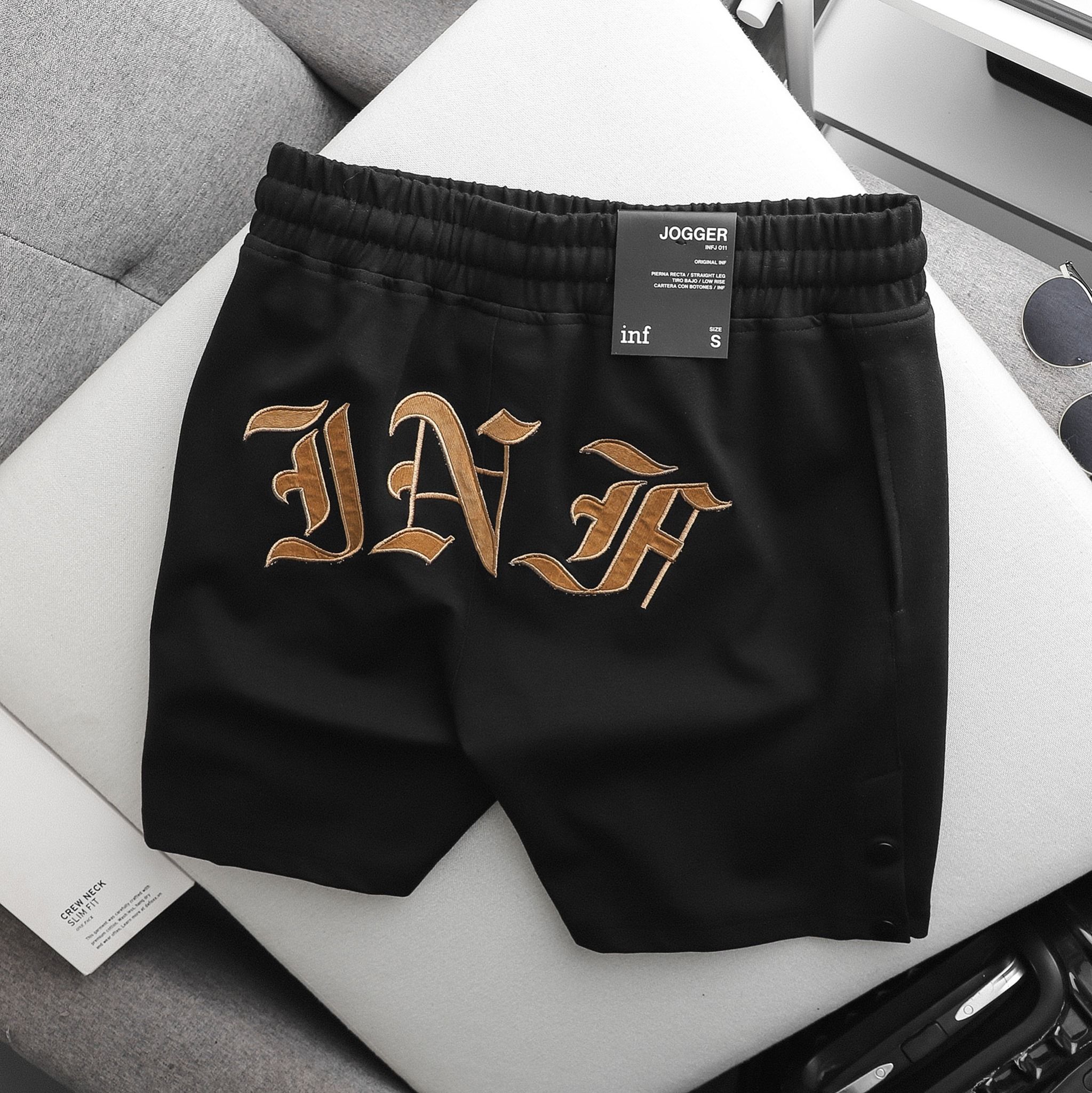 Quần Short INF Creamy Logo
