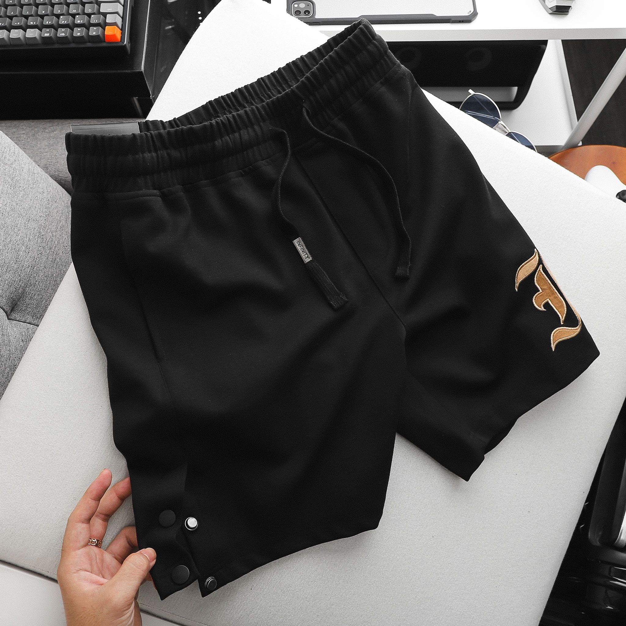 Quần Short INF Creamy Logo