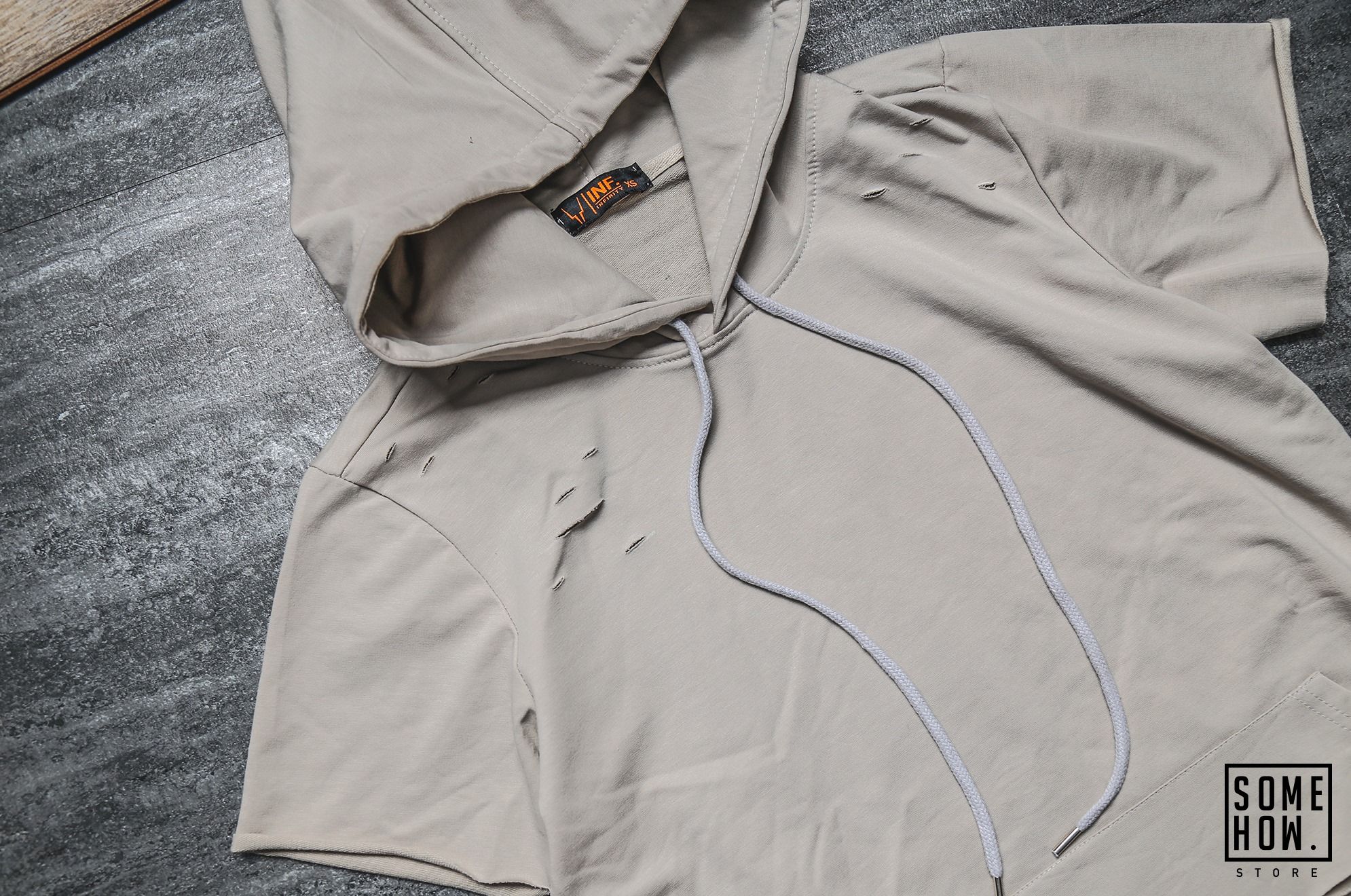 Hoodie Ngắn Tay INF