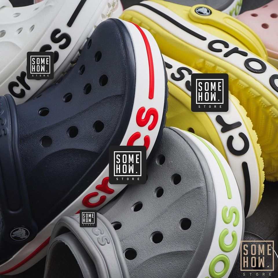 Dép Crocs Chữ