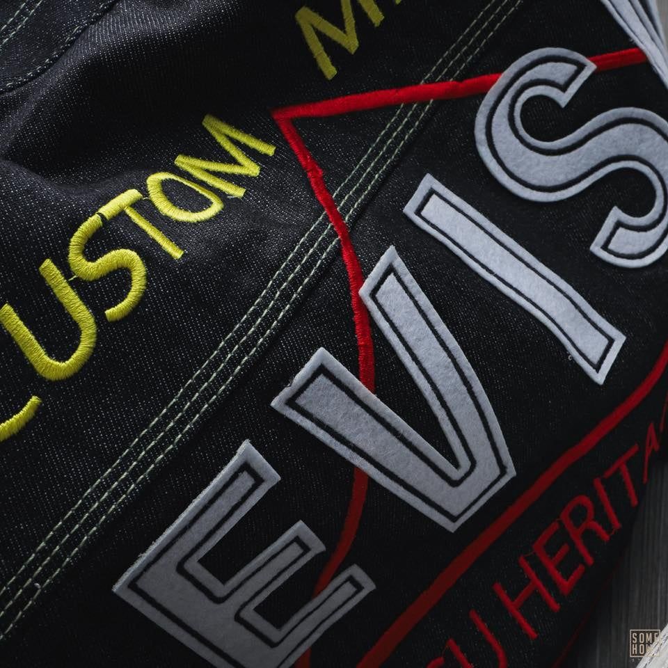 Khoác Jean Evisu Lưng Chữ