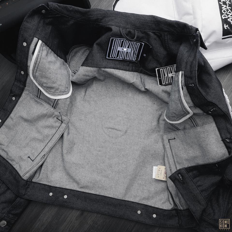 Khoác Jean Evisu Hình Trắng
