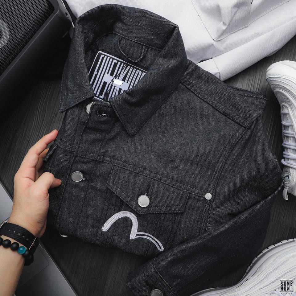 Khoác Jean Evisu Hình Trắng