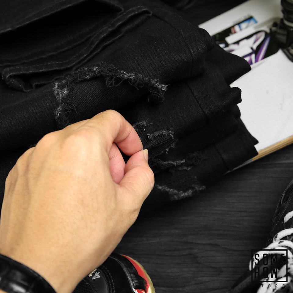 Jeans C.K Holes Ripped