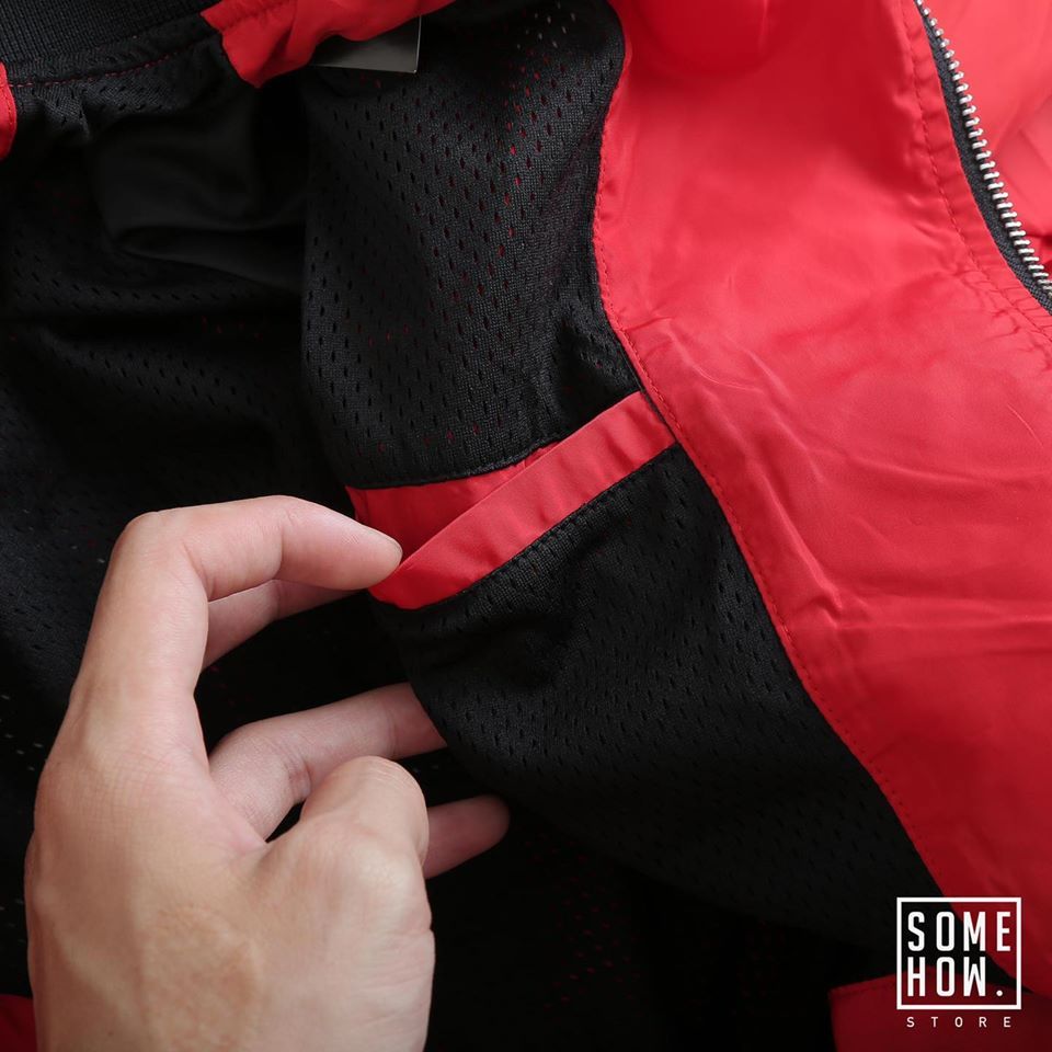 Bomber Con.versee