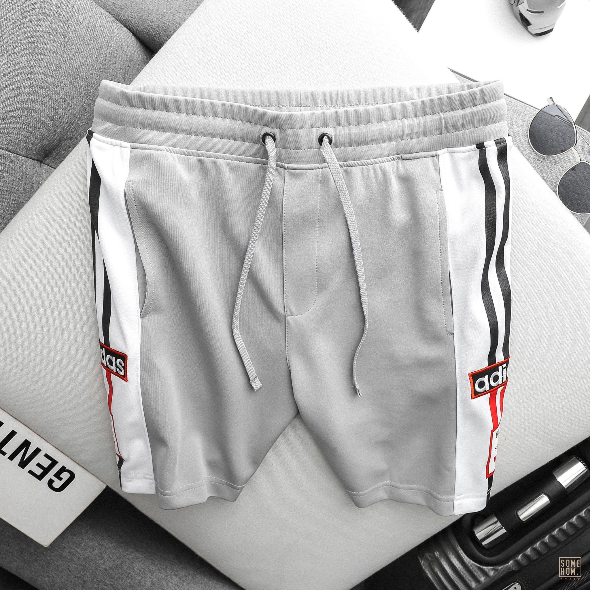 Short Das Thêu Logo 2M