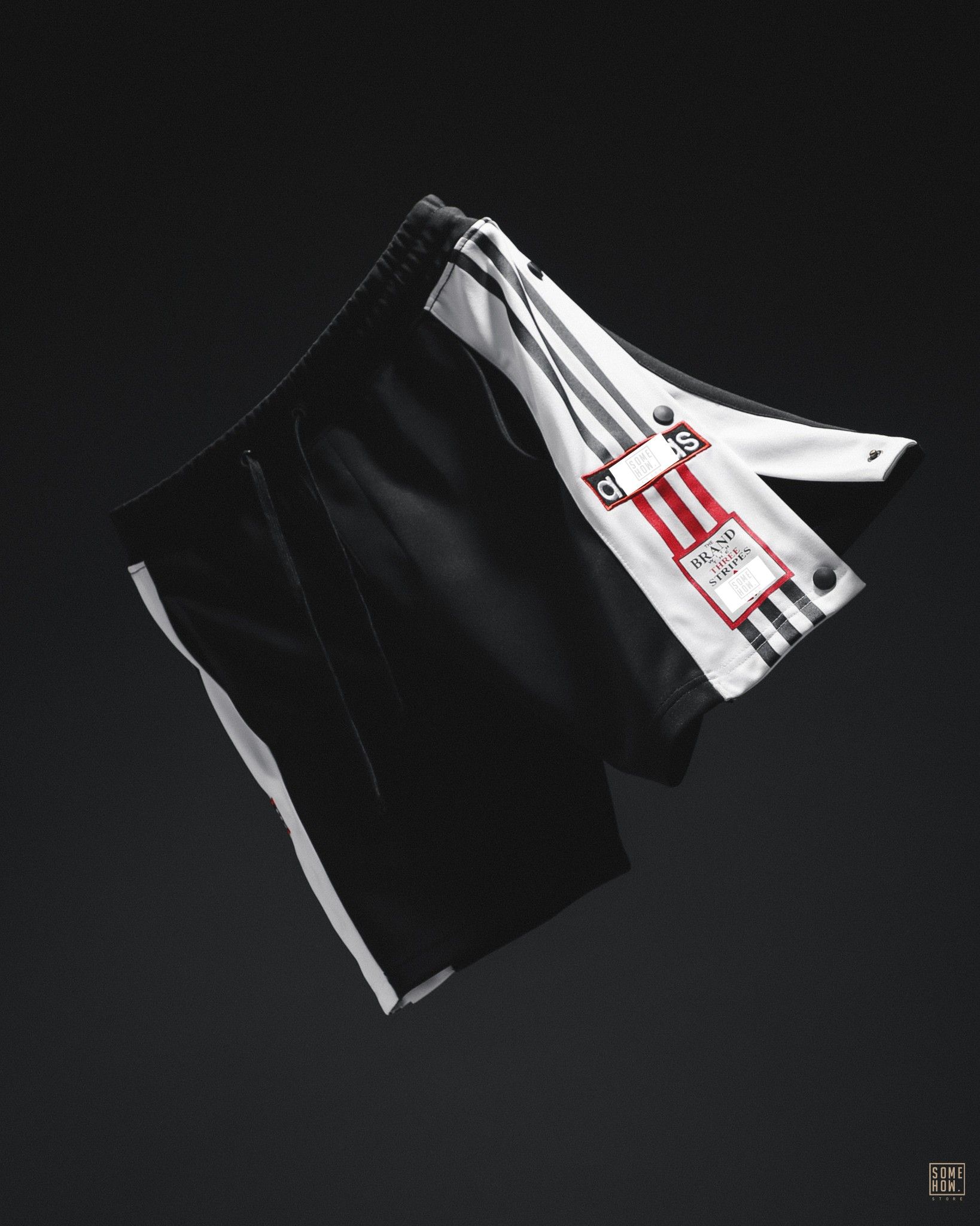 Short Das Thêu Logo 2M