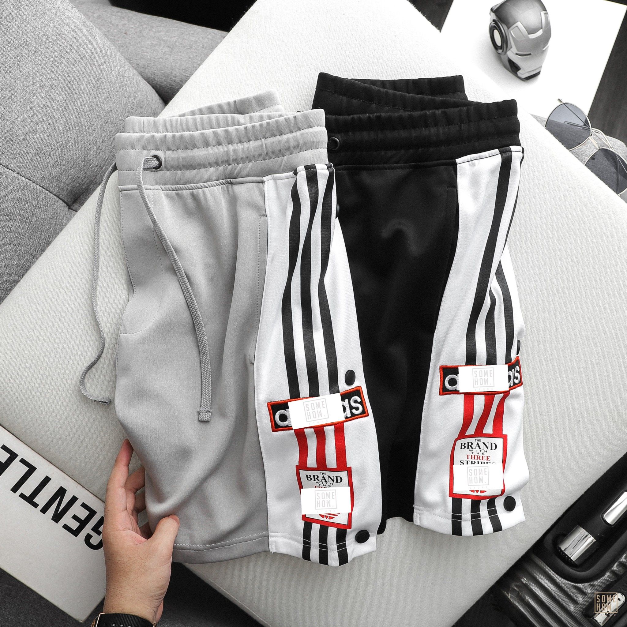 Short Das Thêu Logo 2M