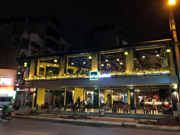 Loa cho Aha Cafe Phạm Tuấn Tài, Amply 4 - 6 vùng âm lượng, loa được thiết kế riêng cho quán, bật lớn không tạp âm, miễn phí công lắp đặt, bảo hành dài hạn 5 năm.