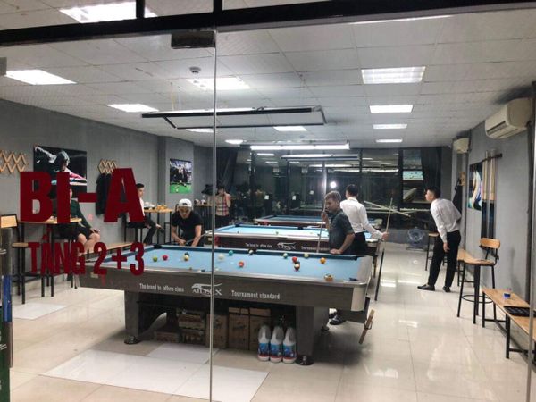 Hệ thống âm thanh cho Sky Billard Club Hà Nội, Amply 4 - 6 vùng âm lượng, loa được thiết kế riêng cho quán, bật lớn không tạp âm, miễn phí công lắp đặt, bảo hành dài hạn 5 năm.