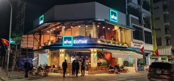 Hệ thống âm thanh cho Aha cafe Đông Anh, Amply 4 - 6 vùng âm lượng, loa được thiết kế riêng cho quán, bật lớn không tạp âm, miễn phí công lắp đặt, bảo hành dài hạn 5 năm.