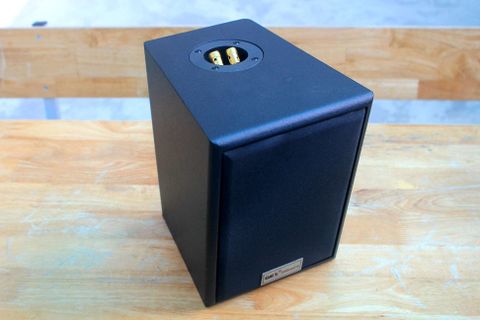 Loa cafe, Loa nhà hàng: Loa vệ tinh V25C Goldsound (số lượng: 1 con) loa cho quán cafe, loa cho nhà hàng