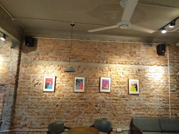 Loa Goldsound lắp đặt tại Paleta Cafe, cơ sở 118 - Nguyễn Khánh Toàn, Amply 4 - 6 vùng âm lượng, loa vệ tinh thùng gỗ, miễn phí vận chuyển lắp đặt, bảo hành dài hạn 5 năm.