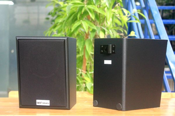 Loa Goldsound vệ tinh treo tường V25C_TH công suất 25w, loa bass 4 inch, treble 5 cm, kích thước rộng 14 cm, cao 20 cm, sâu 22 cm, bảo hành dài hạn 5 năm.