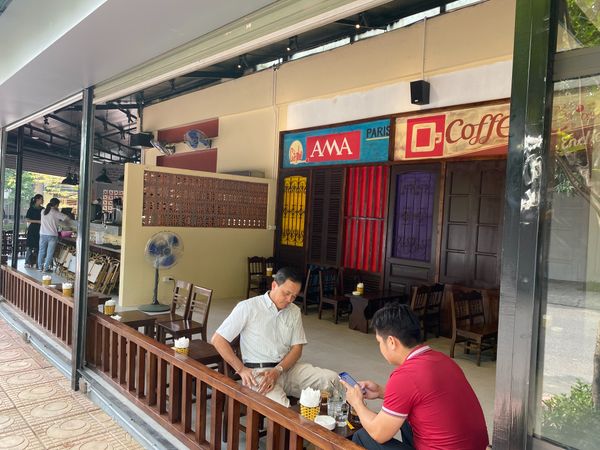 Hệ thống âm thanh cho AHA CAFE, Phú Thọ, Amply 4 - 6 vùng âm lượng, loa được thiết kế riêng cho quán, bật lớn không tạp âm, miễn phí công lắp đặt, bảo hành dài hạn 5 năm.