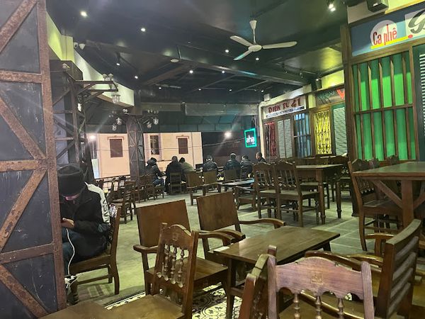 Loa cho cafe Aha Sapa, Amply 4 - 6 vùng âm lượng, loa được thiết kế riêng cho quán, bật lớn không tạp âm, miễn phí công lắp đặt, bảo hành dài hạn 5 năm.