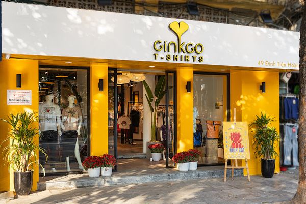 Loa cho shop thời trang Ginkgo T-shirts, Amply 4 - 6 vùng âm lượng, loa được thiết kế riêng cho quán, bật lớn không tạp âm, miễn phí công lắp đặt, bảo hành dài hạn 5 năm.