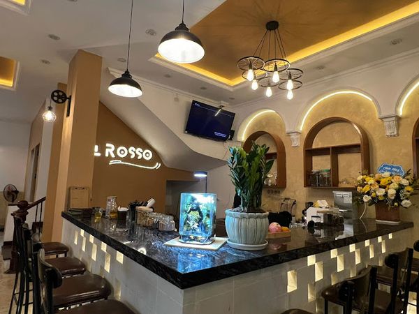 Loa cho quán cà phê Del Rosso (Coffee Food and Wine), Amply 4 - 6 vùng âm lượng, loa được thiết kế riêng cho quán, bật lớn không tạp âm, miễn phí công lắp đặt, bảo hành dài hạn 5 năm.