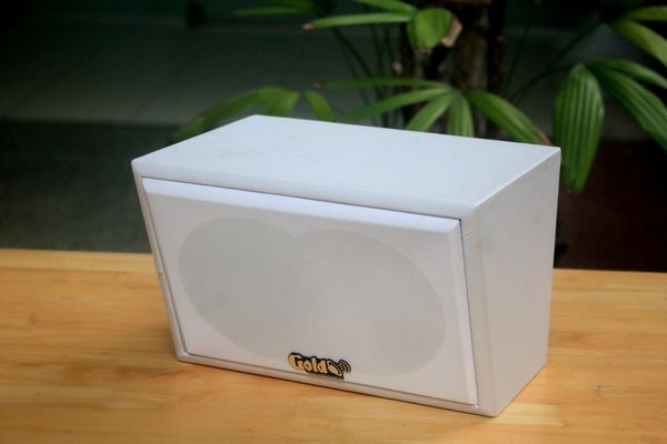 Loa vệ tinh sân vườn Goldsound V50NT - PU (ngoài trời), công suất 50w, thiết kế chống nước, loa Bass 4 inch, Tress 3 inch, kích thước rộng 26 cm, cao 17 cm, sâu 20 cm, phủ da PVC trắng. Bảo hành 12 tháng