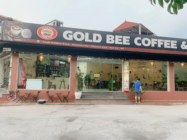 Gold bee coffee & tea lắp đặt âm thanh của Goldsound, Amply hai vùng âm lượng, loa được thiết kế riêng, bật lớn không tạp âm, miễn phí công lắp đặt, bảo hành dài hạn 5 năm.