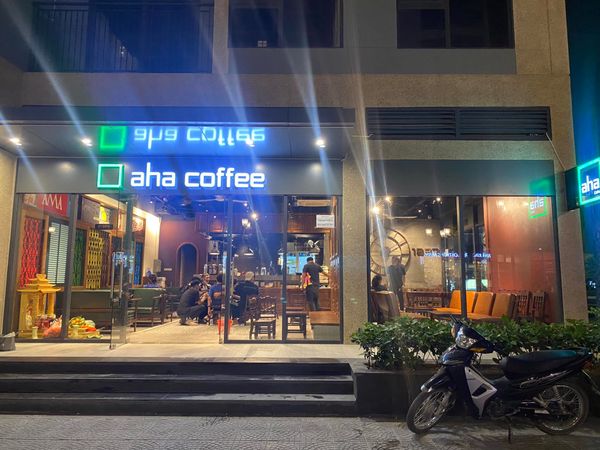 Hệ thống âm thanh cho Aha Cafe Vinsmart, Amply 4 - 6 vùng âm lượng, loa được thiết kế riêng cho quán, bật lớn không tạp âm, miễn phí công lắp đặt, bảo hành dài hạn 5 năm.