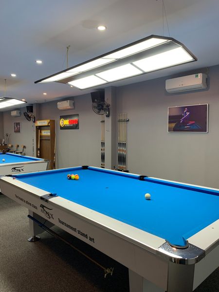 Loa cho quán bi-a Goldsound triển khai tại ONESHOT BILLIARDS CLUB, Amply 4 - 6 vùng âm lượng, loa được thiết kế riêng cho quán, bật lớn không tạp âm, miễn phí công lắp đặt, bảo hành dài hạn 5 năm.