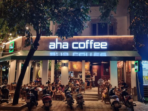 Loa cho Aha Cafe KĐT Xa La, Hà Đông, Amply 4 - 6 vùng âm lượng, loa được thiết kế riêng cho quán, bật lớn không tạp âm, miễn phí công lắp đặt, bảo hành dài hạn 5 năm.