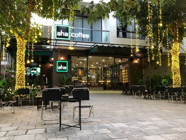 Loa cho quán AHA Cafe Ecopark, Amply 4 - 6 vùng âm lượng, loa được thiết kế riêng cho quán, bật lớn không tạp âm, miễn phí công lắp đặt, bảo hành dài hạn 5 năm.