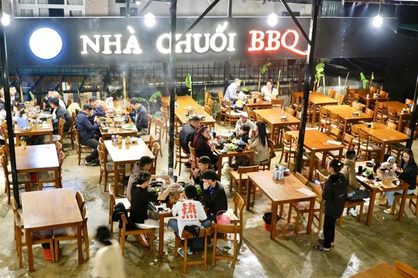 Nhà Chuối BBQ- Đà Lạt đã lắp đặt âm thanh của Goldsound