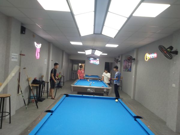 Goldsound lắp đặt âm thanh cho quán BFF Billiards club, Hà Nội, Amply 4 - 6 vùng âm lượng, loa được thiết kế riêng cho quán, bật lớn không tạp âm, miễn phí công lắp đặt, bảo hành dài hạn 5 năm.