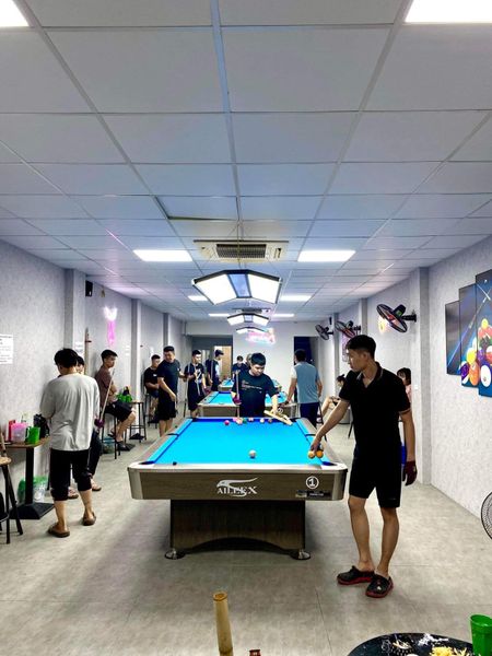 Loa cho quán bi-a Goldsound triển khai tại BFF billiards club, Hà Nội, Amply 4 - 6 vùng âm lượng, loa được thiết kế riêng cho quán, bật lớn không tạp âm, miễn phí công lắp đặt, bảo hành dài hạn 5 năm.