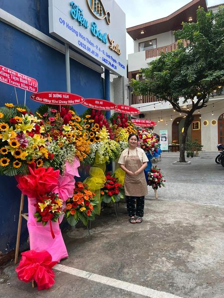 Goldsound hoàn thiện hệ thống âm thanh cho Tiệm bánh Lala, Quận Bình Thạnh, TP.HCM, Amply 4 - 6 vùng âm lượng, loa được thiết kế riêng cho quán, bật lớn không tạp âm, miễn phí công lắp đặt, bảo hành dài hạn 5 năm.