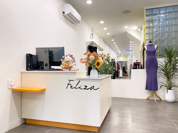 Loa âm trần cho cửa hàng thời trang Feliza Clothing, Amply 4 - 6 vùng âm lượng, loa được thiết kế riêng cho quán, bật lớn không tạp âm, miễn phí công lắp đặt, bảo hành dài hạn 5 năm.