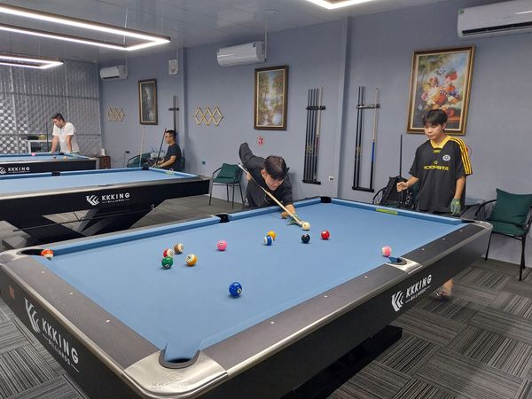 Lắp đặt loa âm trần cho Phố Billiards Club, Gia Lâm, Amply 4 - 6 vùng âm lượng, loa được thiết kế riêng cho quán, bật lớn không tạp âm, miễn phí công lắp đặt, bảo hành dài hạn 5 năm.