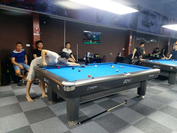 Hệ thống âm thanh cho Billiards Center, Quận Tân Phú, Amply 4 - 6 vùng âm lượng, loa được thiết kế riêng cho quán, bật lớn không tạp âm, miễn phí công lắp đặt, bảo hành dài hạn 5 năm.