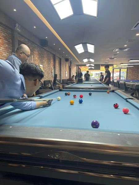 Hệ thống loa cho quán bida LUNAR billiard club, Amply 4 - 6 vùng âm lượng, loa được thiết kế riêng cho quán, bật lớn không tạp âm, miễn phí công lắp đặt, bảo hành dài hạn 5 năm.